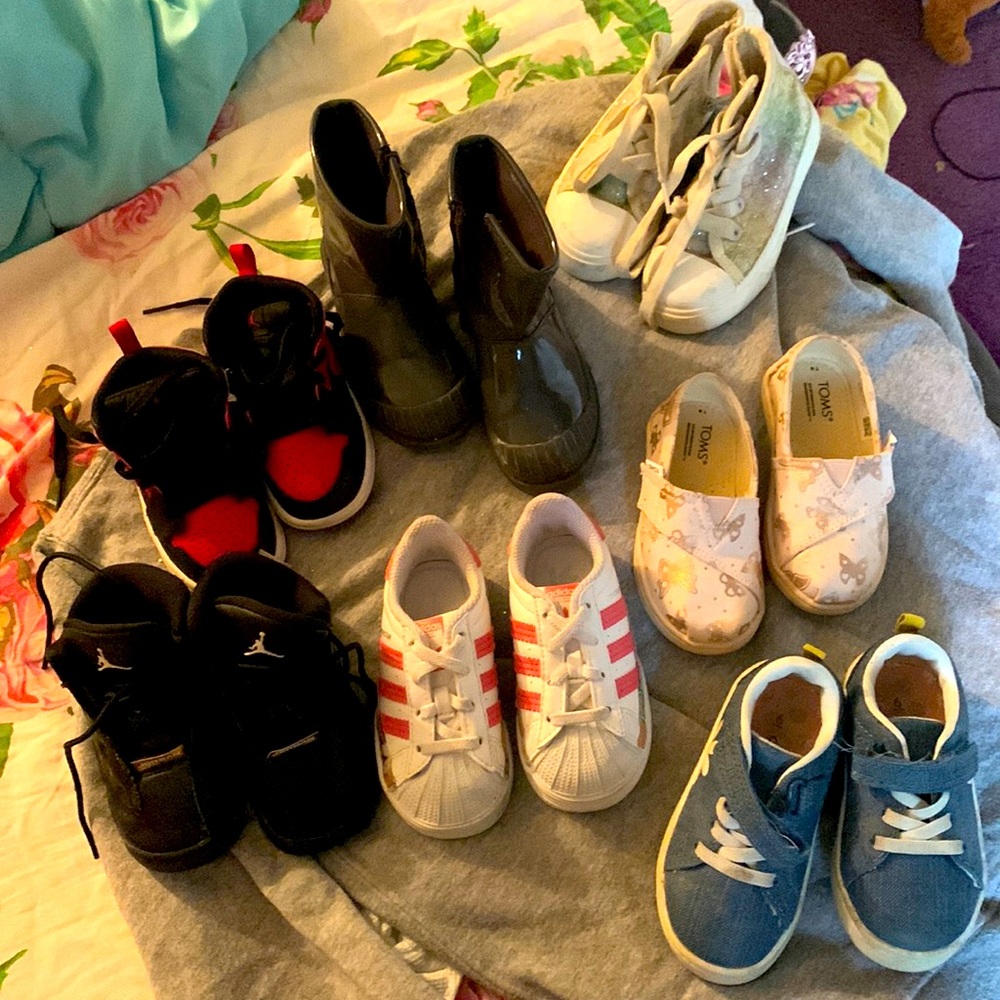 Toddler sneakers